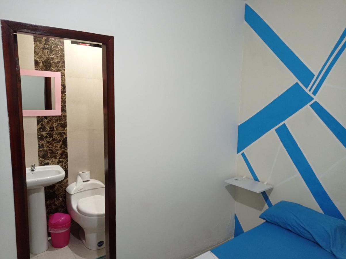 Hostal Venecia -Tu Casa En Manta. Esterno foto