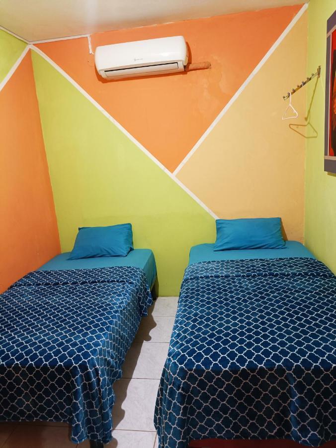 Hostal Venecia -Tu Casa En Manta. Esterno foto