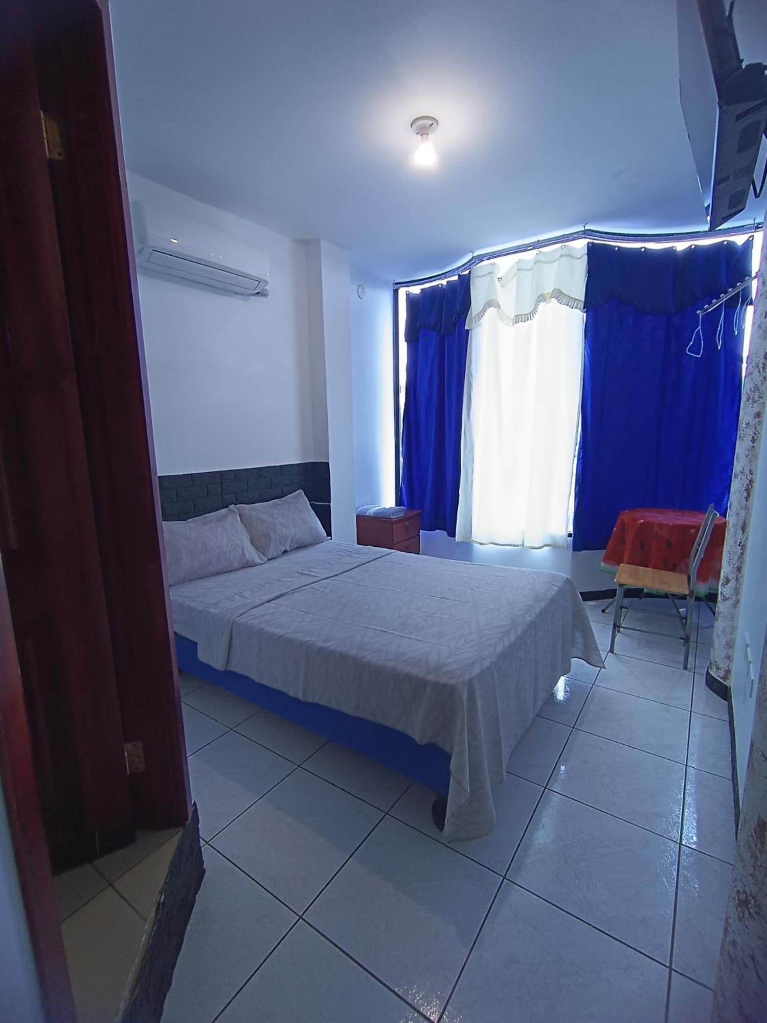 Hostal Venecia -Tu Casa En Manta. Esterno foto